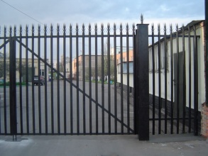 Сварные заборы с бетонированием столбов 12 метров фото в Серебряных Прудах